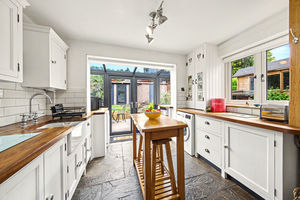 Riverside Crescent Holymoorside